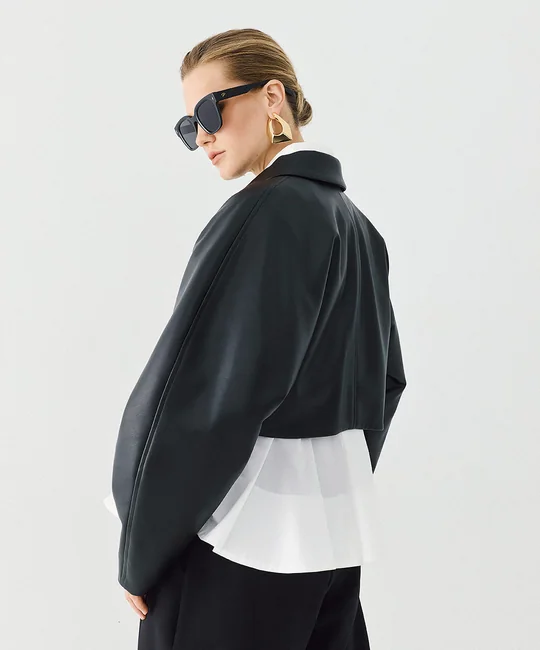 Veste courte en simili cuir — vue 4