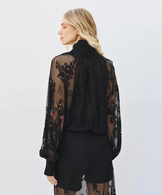 Blouse en dentelle manches bouffantes — vue 4