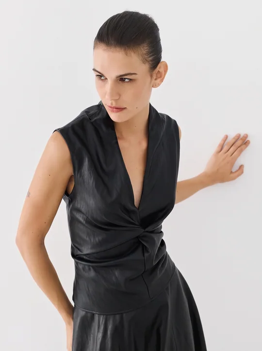 Top simili cuir + Jupe midi noir — vue 3