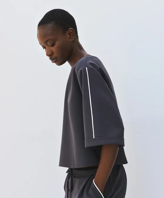 Top passepoil + Pantalon large coal — vue 3