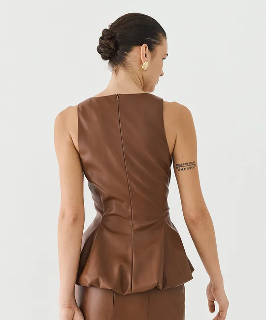 Ensemble top péplum en simili cuir & jupe midi sirène en simili cuir — vue 4