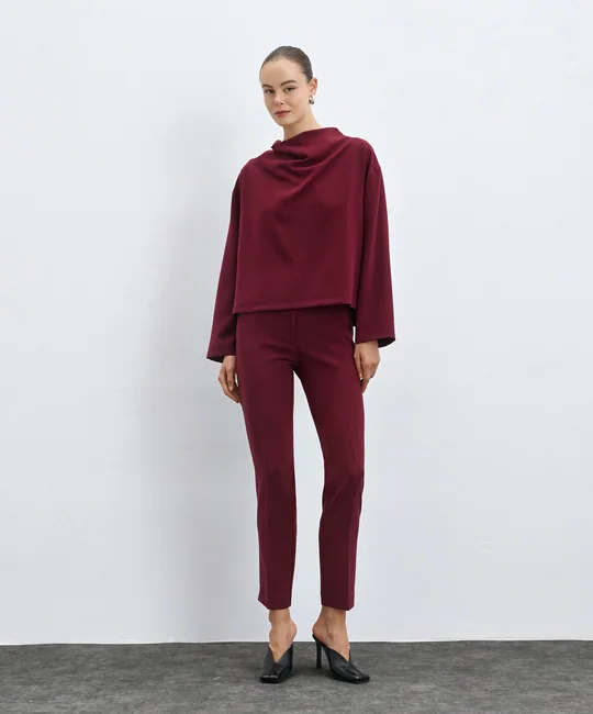 Ensemble blouse col drapé + pantalon droit bordeaux — Bordeaux