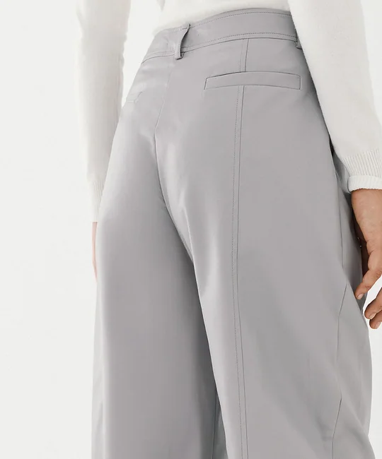 Blouse bordée plumes & Pantalon carotte Gris — vue 10