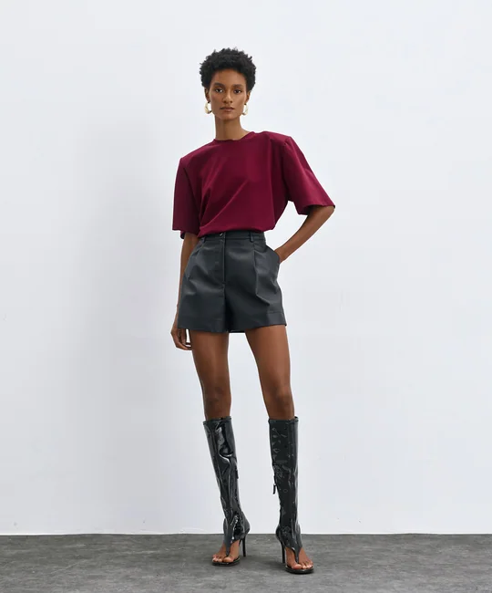 Veste simili cuir ceinturée + Short à pinces noir — vue 4