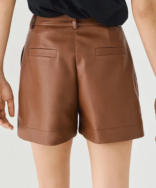 Ensemble veste en simili cuir ceinturée & short à pinces en simili cuir — vue 8