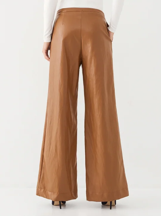 Pantalon large en simili cuir — vue 3