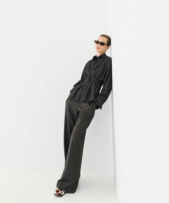 Ensemble chemise ajustée plissée + pantalon large à plis café — Café