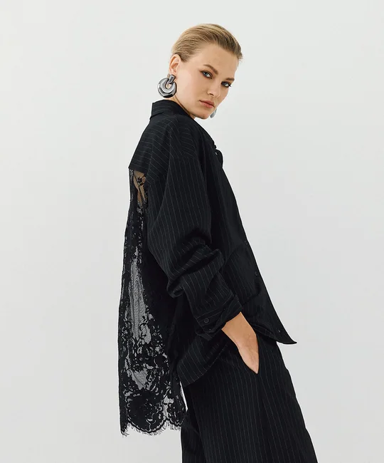 Chemise rayée dos dentelle + Pantalon carotte rayé noir — vue 4