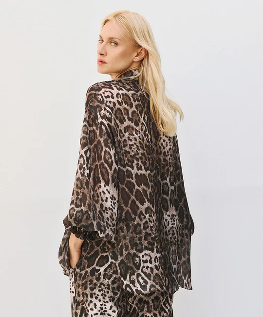 Ensemble chemise oversize + jupe crayon léopard — vue 3